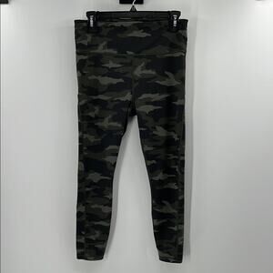 Athleta Women's Ultimate 7/8 Tight - Camo - Medium